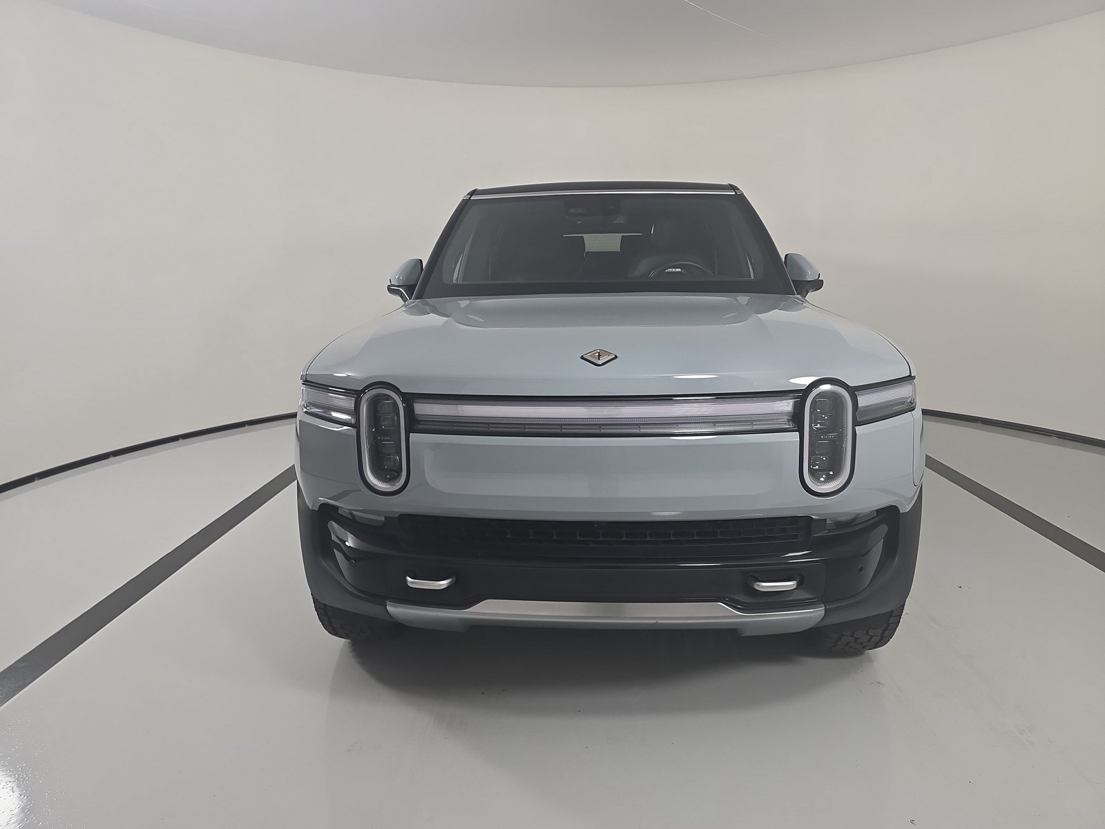 Used 2025 Rivian R1S Adventure AWD/4WD image 8