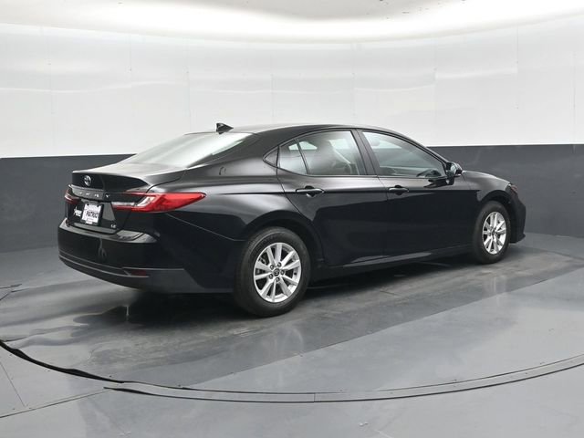 Used 2025 Toyota Camry LE FWD image 3