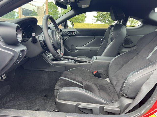 Used 2023 Toyota GR86 Premium w/ ALL Weather Mat Package (TMS) RWD image 10