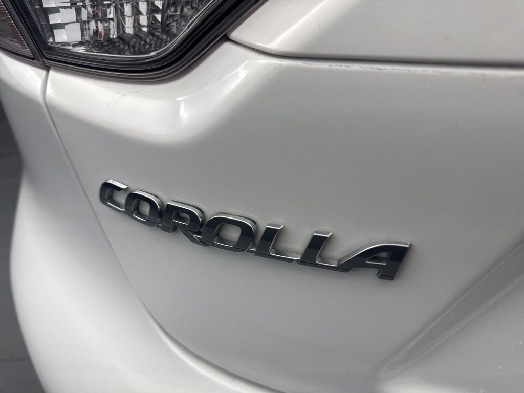Used 2024 Toyota Corolla LE image 35