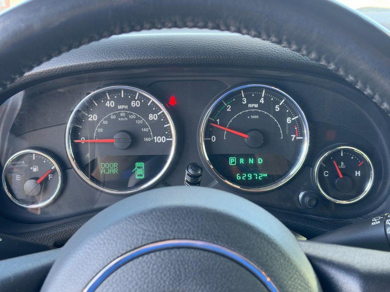 Used 2017 Jeep Wrangler Unlimited Rubicon w/ Connectivity Group image 14