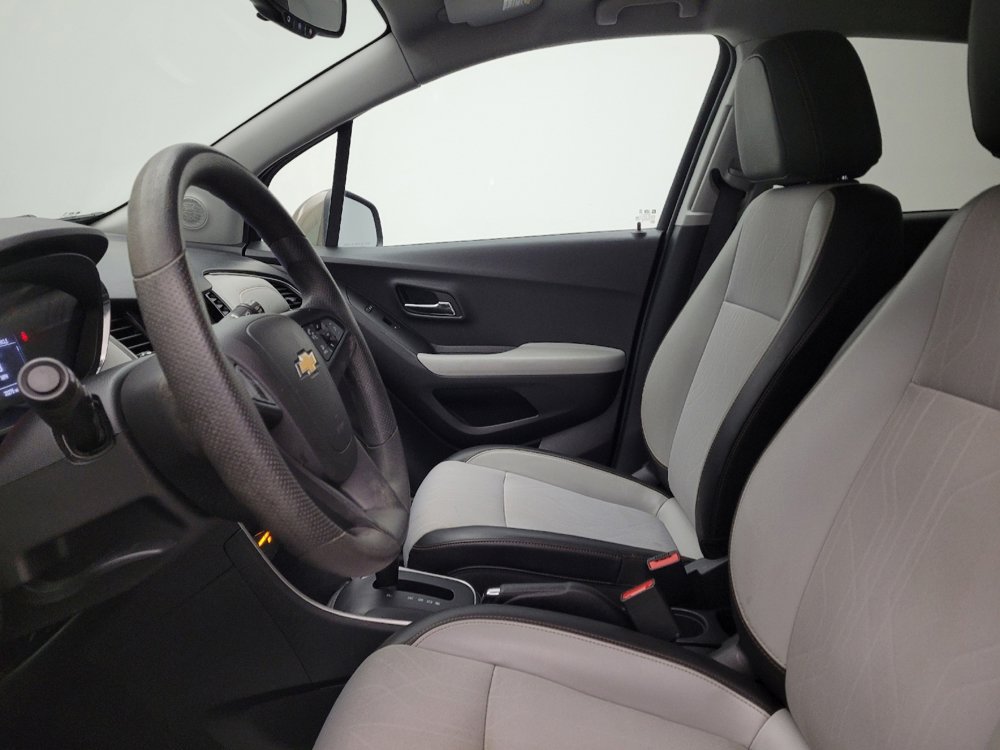 Used 2022 Chevrolet Trax LT AWD/4WD image 17