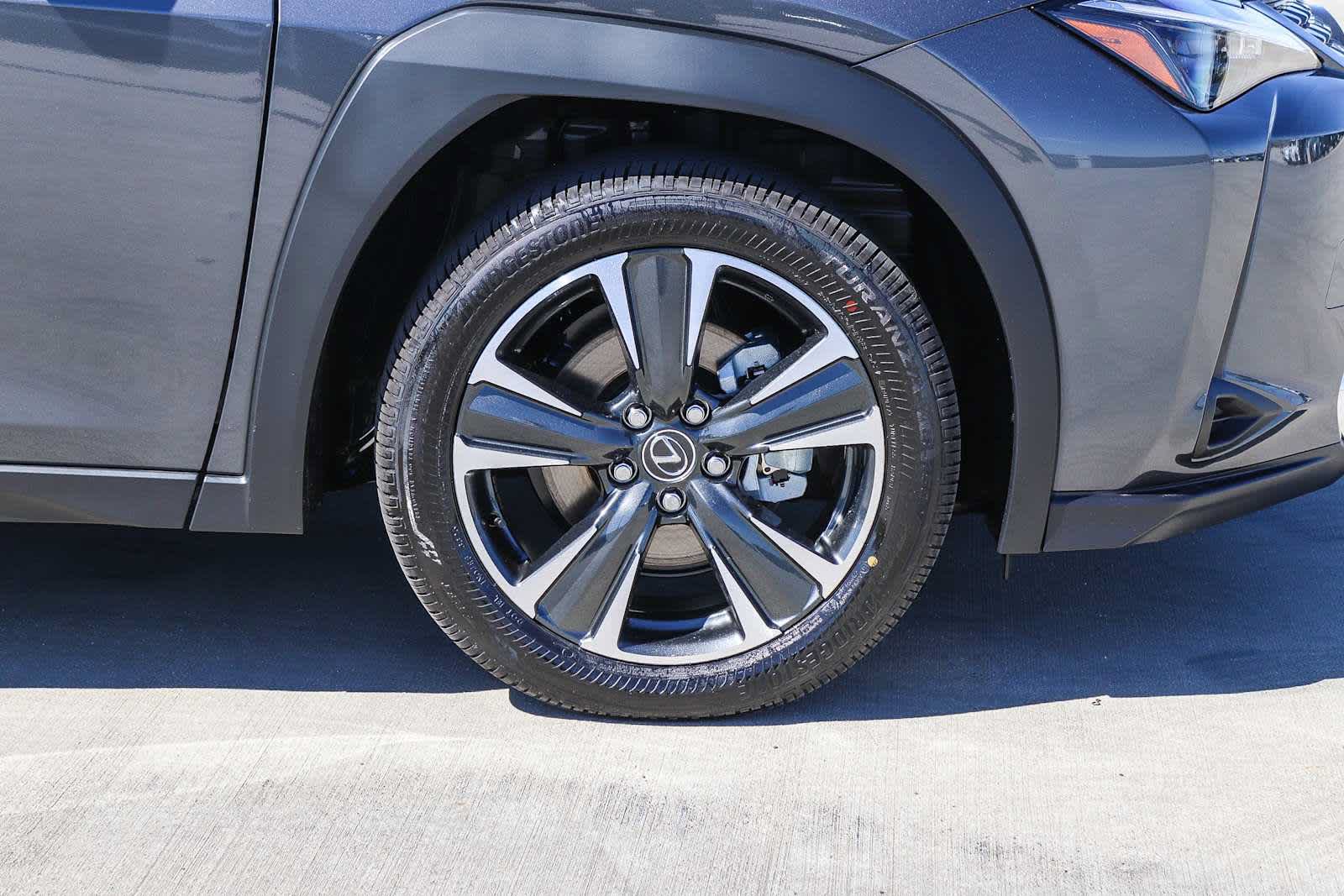 New 2026 Lexus UX 300h FWD image 9