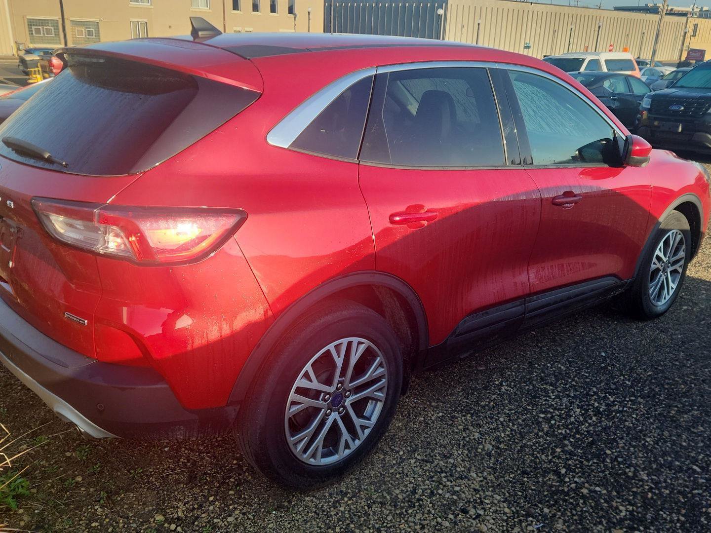 Used 2022 Ford Escape SEL w/ Technology Package image 4