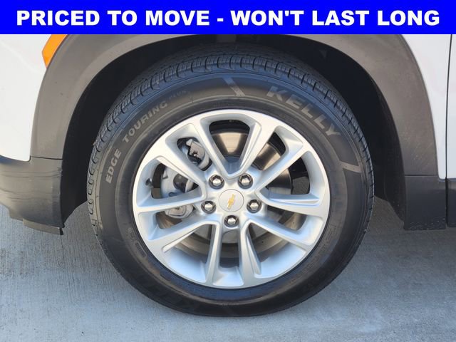 Used 2024 Chevrolet TrailBlazer LS w/ LS Convenience Package FWD image 17