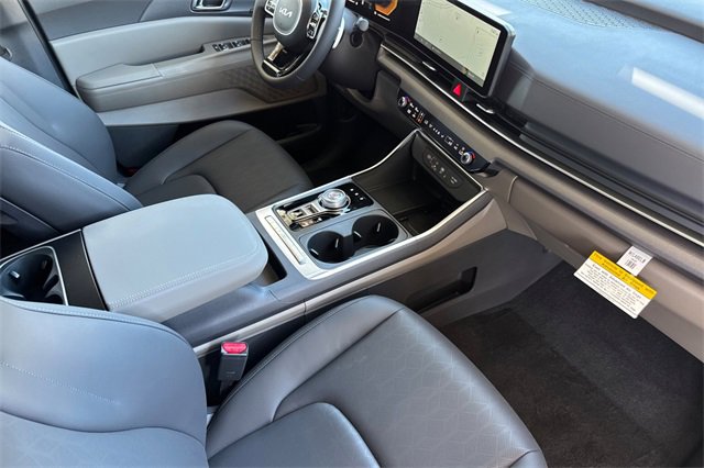 New 2026 Kia Carnival EX image 19