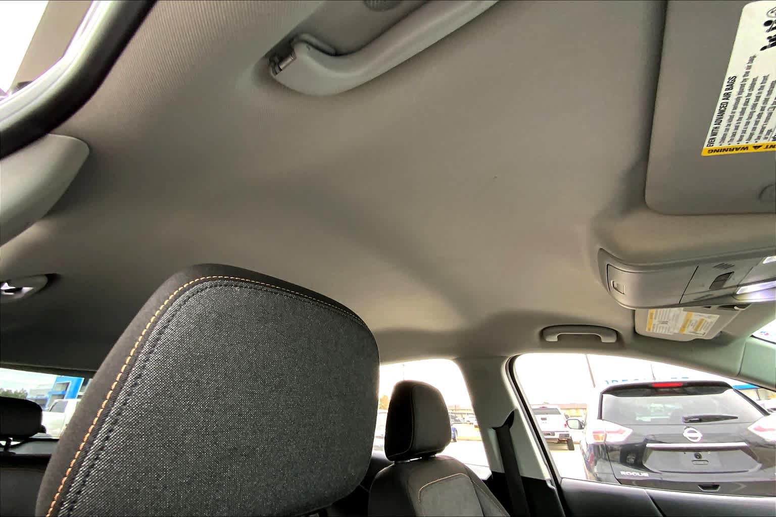 Used 2019 Chevrolet Equinox LT w/ Driver Convenience Package FWD image 13