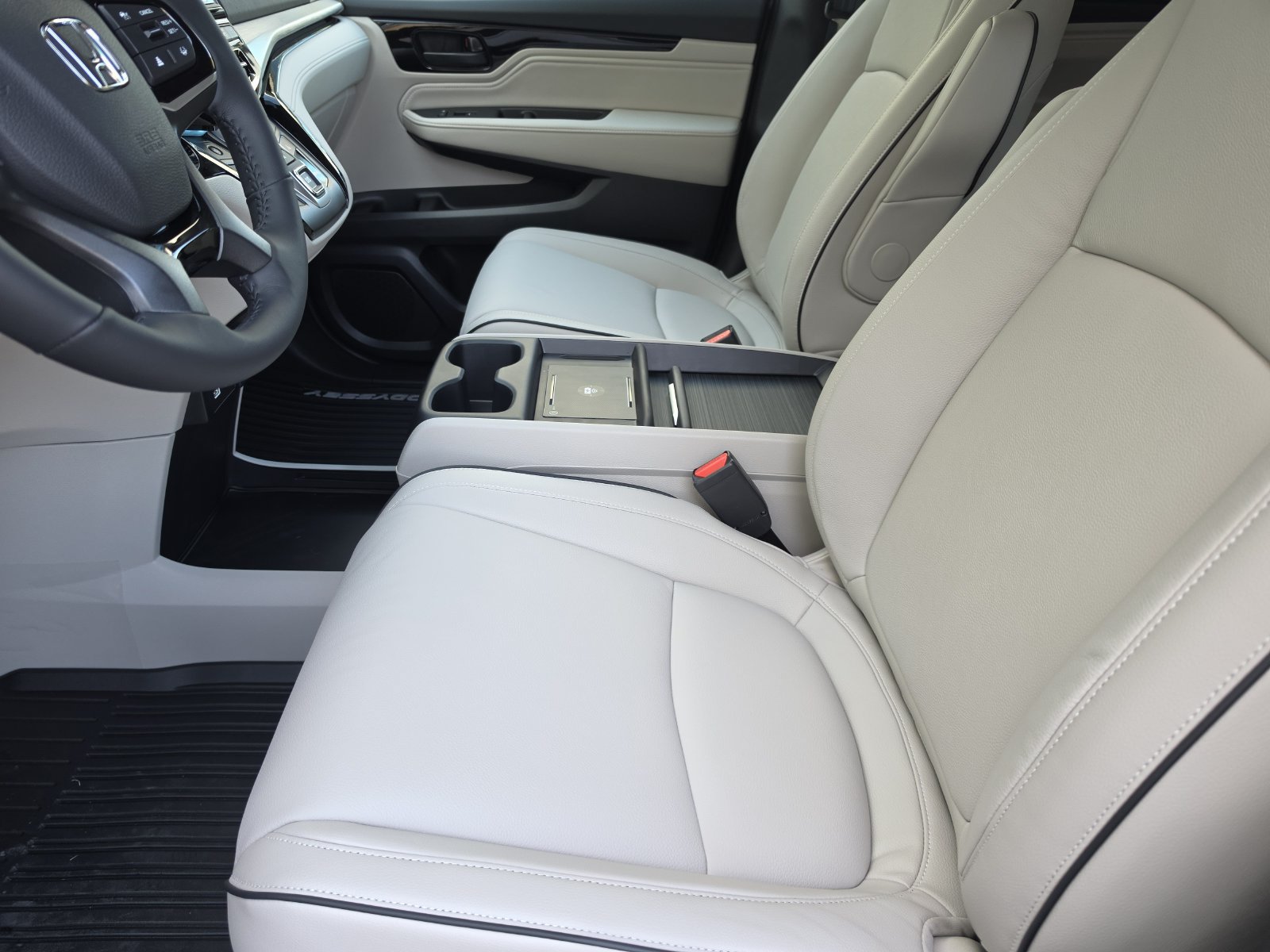 New 2027 Honda Odyssey Touring image 11