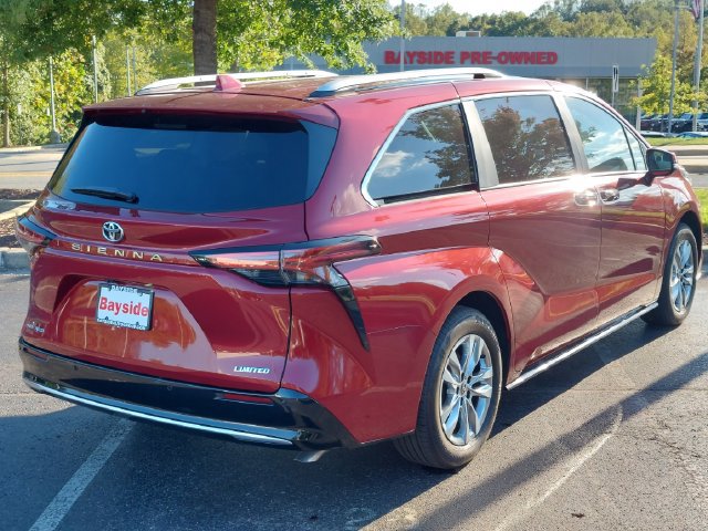 Used 2026 Toyota Sienna Limited AWD/4WD image 28
