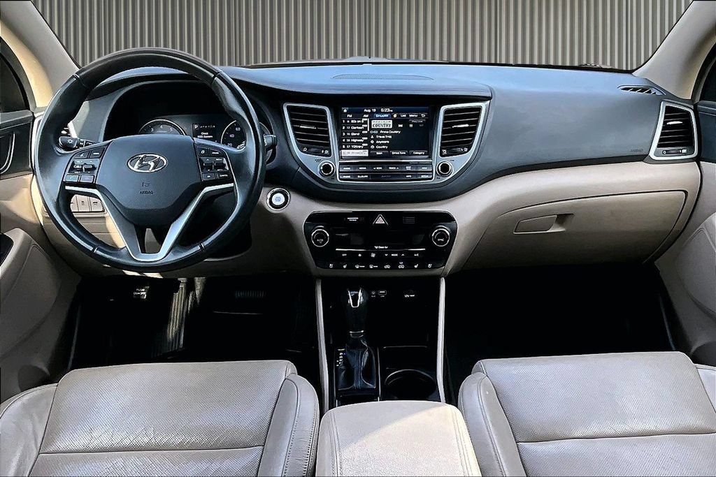 Used 2016 Hyundai Tucson Limited w/ Option Group 03 AWD/4WD image 17