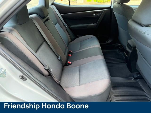 Used 2018 Toyota Corolla LE FWD image 33