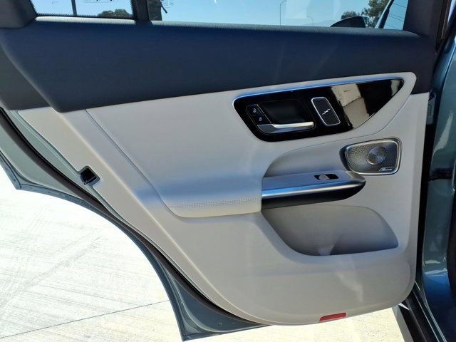 New 2026 Mercedes-Benz GLC 300 4MATIC image 17