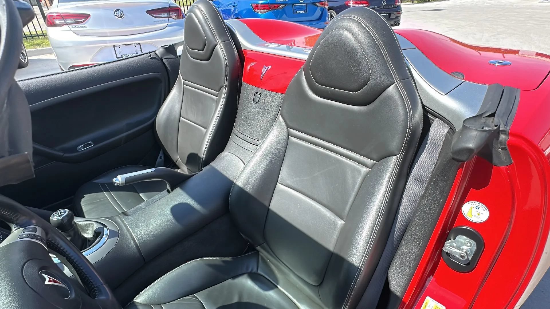 Used 2006 Pontiac Solstice Convertible w/ Premium Package RWD image 13