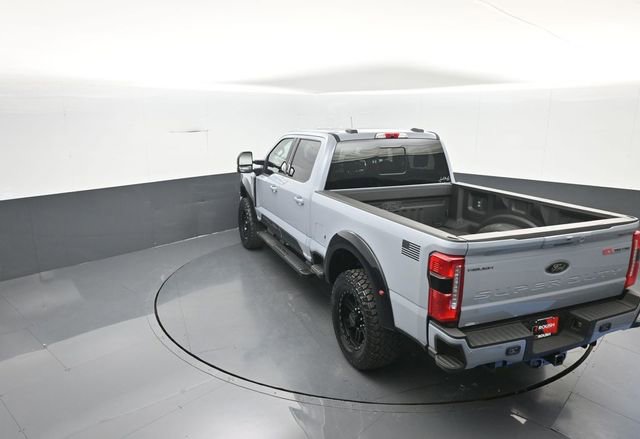 New 2026 Ford F250 Lariat w/ Black Appearance Package image 22