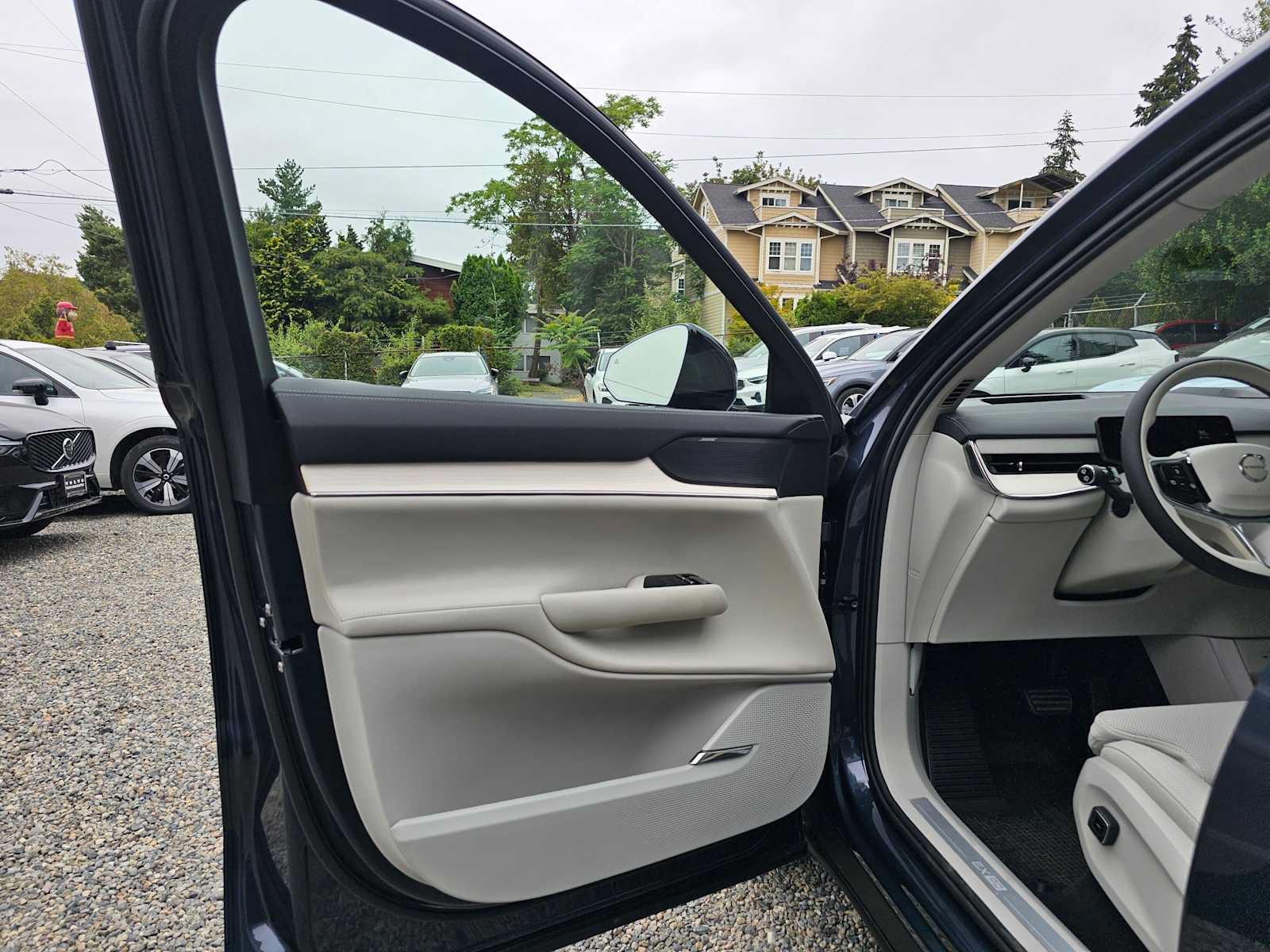 New 2026 Volvo EX90 Plus AWD/4WD image 20