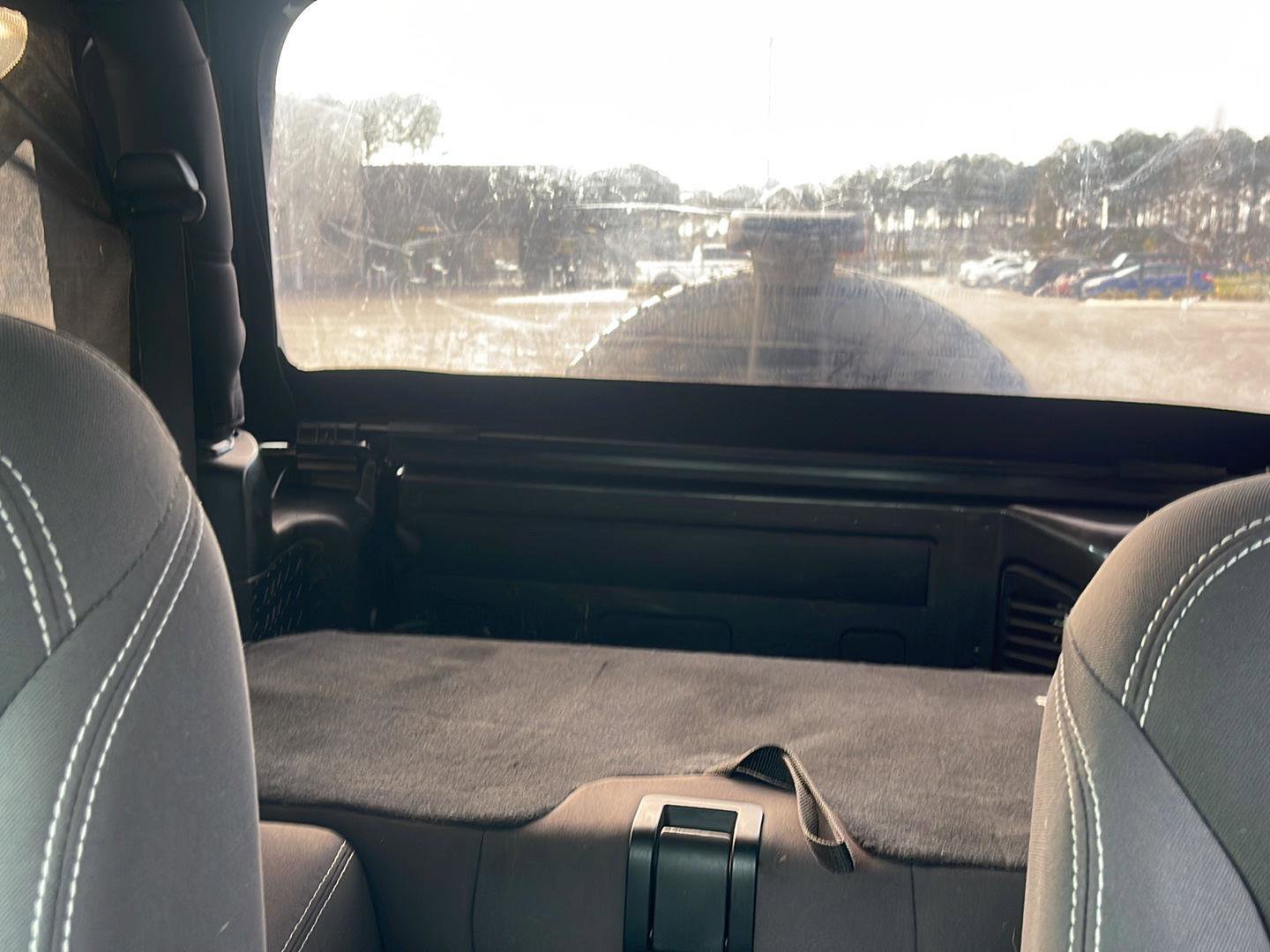 Used 2016 Jeep Wrangler Sahara w/ Connectivity Group image 23