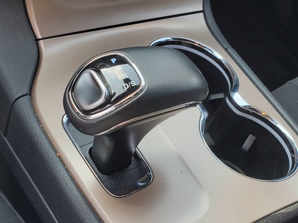 Used 2015 Jeep Grand Cherokee Laredo RWD image 25