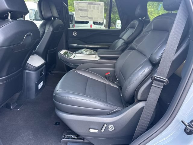 New 2026 Lincoln Navigator Reserve w/ Jet Appearance Package AWD/4WD image 19