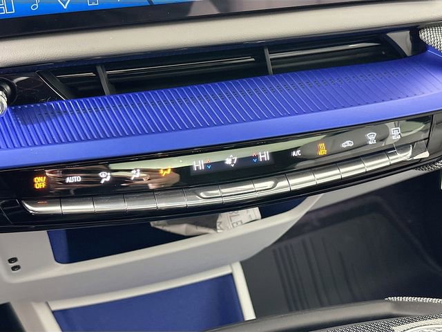 New 2026 Cadillac Optiq Luxury 1 image 11