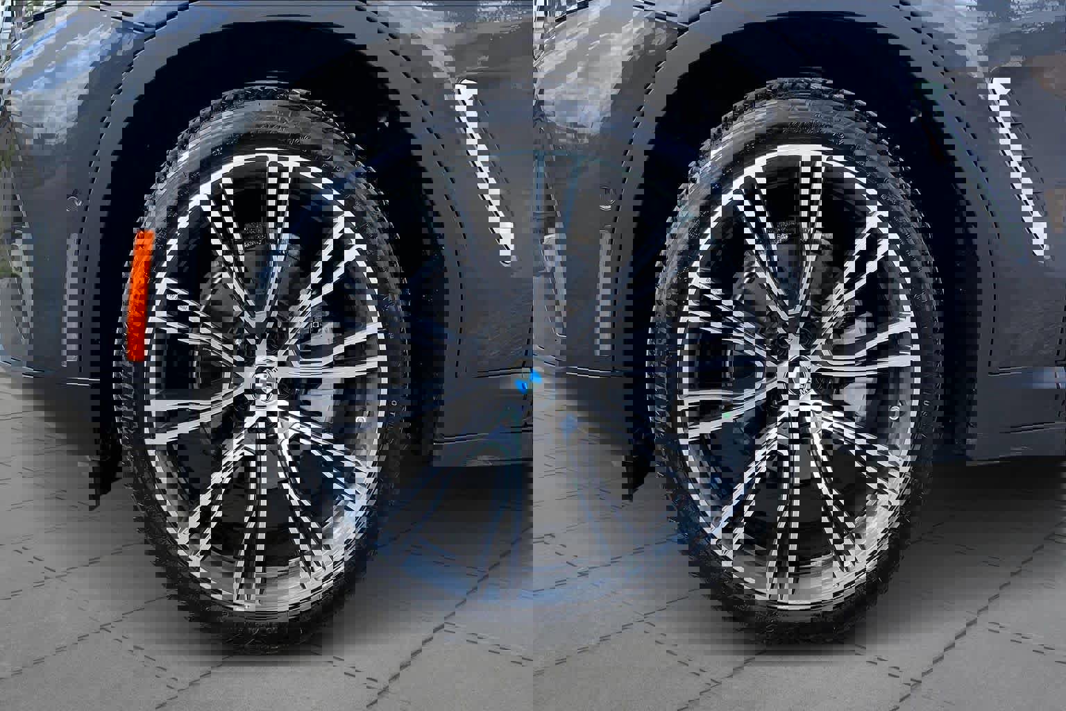 Used 2024 BMW X3 sDrive30i w/ Premium Package image 11