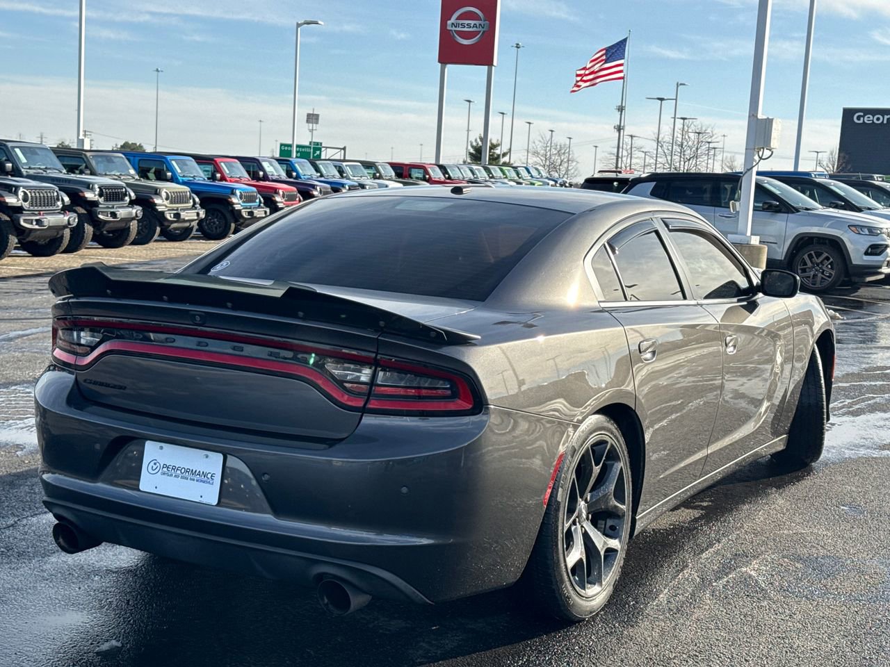 Used 2020 Dodge Charger SXT w/ Blacktop Package image 3