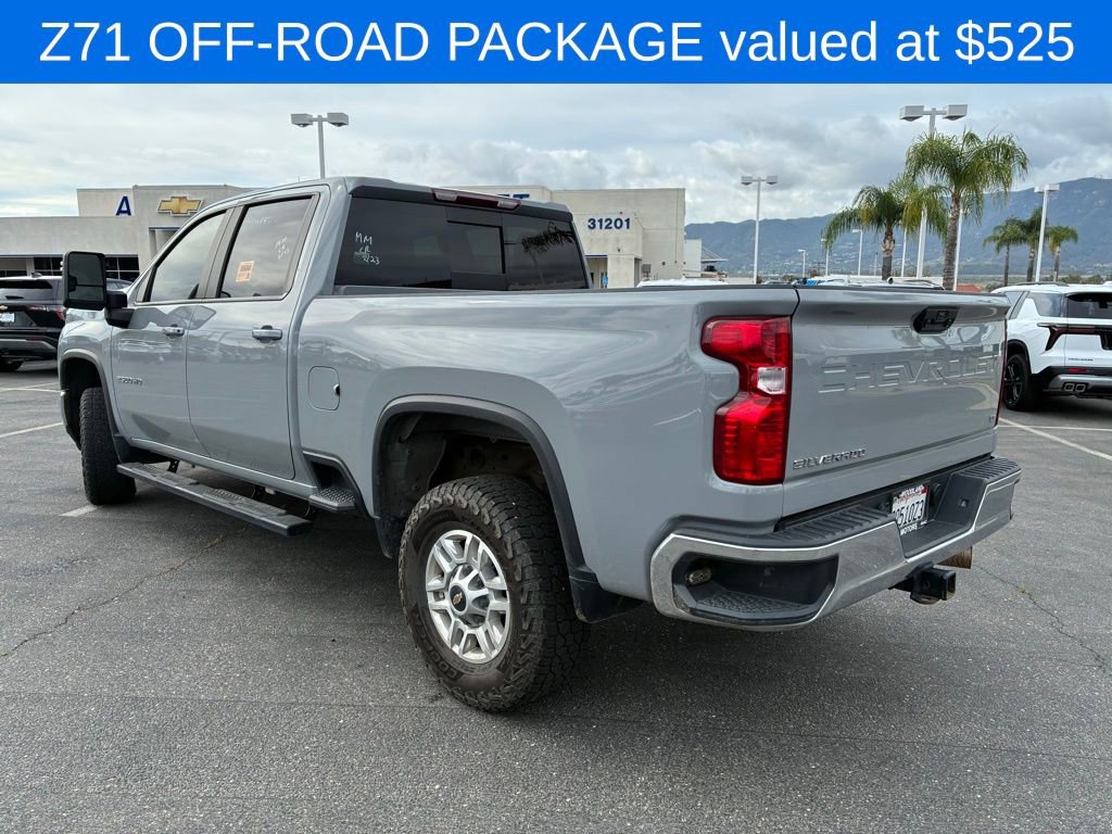 Used 2024 Chevrolet Silverado 2500 LT w/ Convenience Package image 8