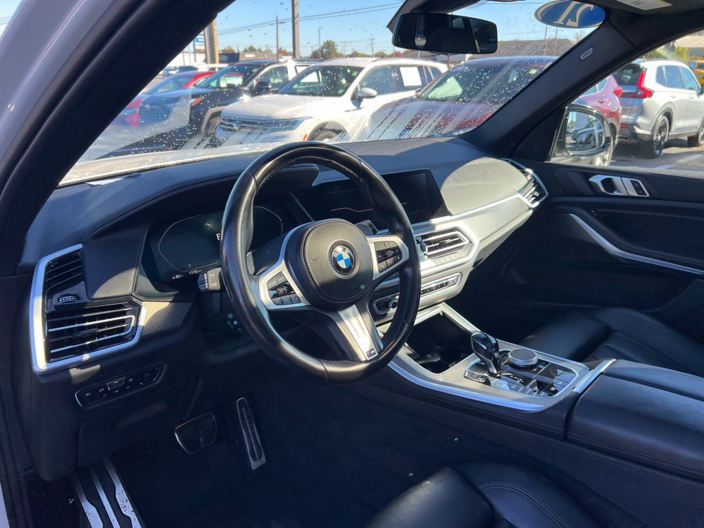 Used 2021 BMW X5 xDrive40i w/ M Sport Package AWD/4WD image 9
