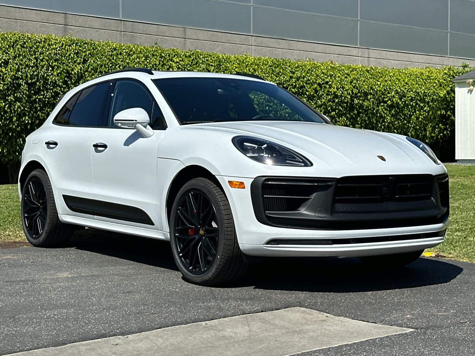 New 2026 Porsche Macan GTS AWD/4WD image 10