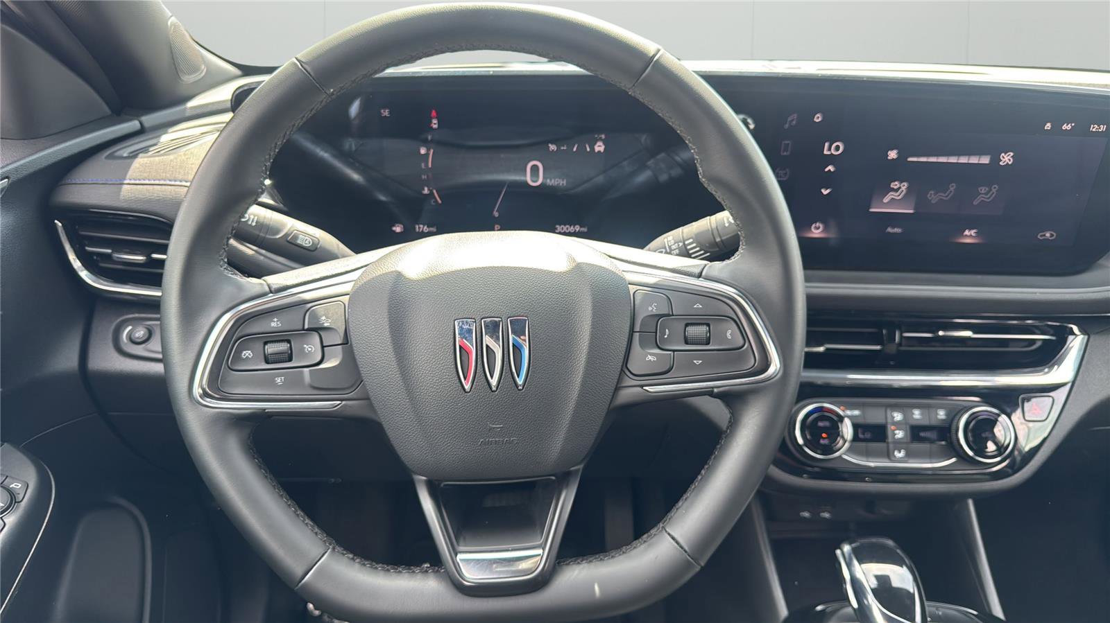 Used 2025 Buick Envista Sport Touring FWD image 23