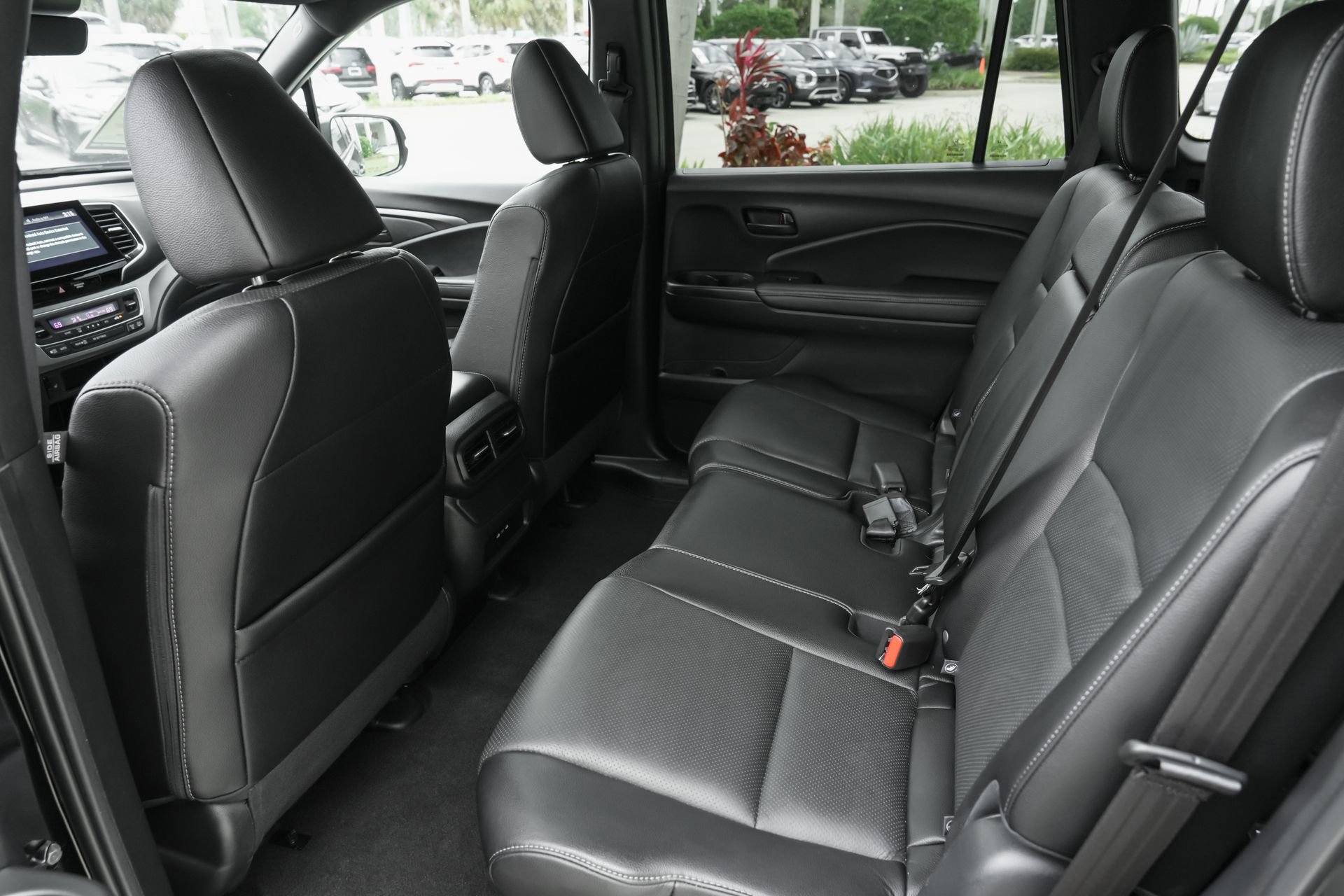 Used 2024 Honda Passport EX-L image 32