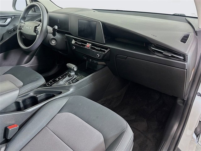 Used 2024 Kia Niro LX image 28