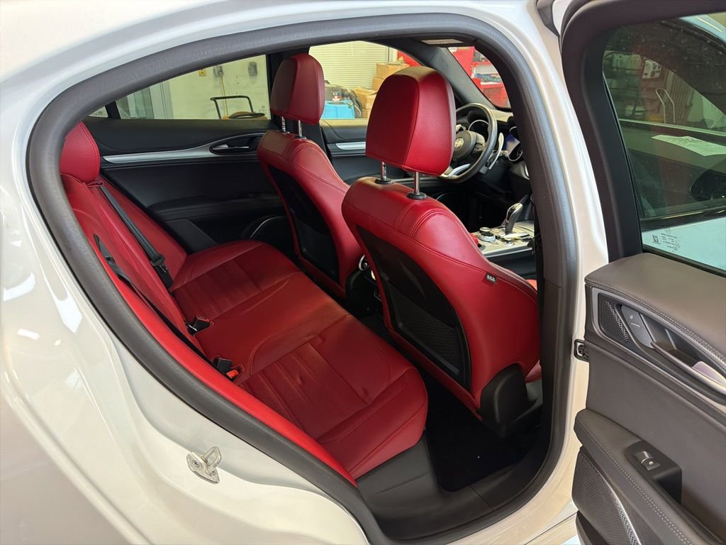 Used 2023 Alfa Romeo Stelvio Veloce image 14