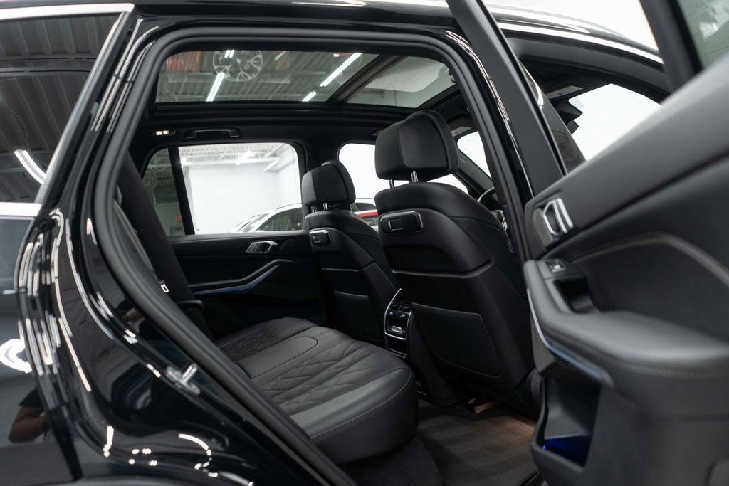 Used 2025 BMW X5 xDrive40i w/ Climate Comfort Package AWD/4WD image 13