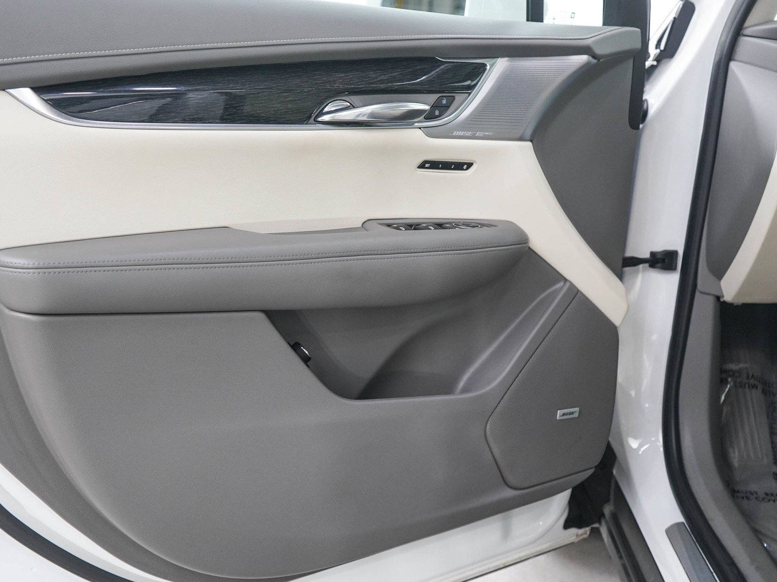 Used 2020 Cadillac XT6 Premium Luxury AWD/4WD image 19