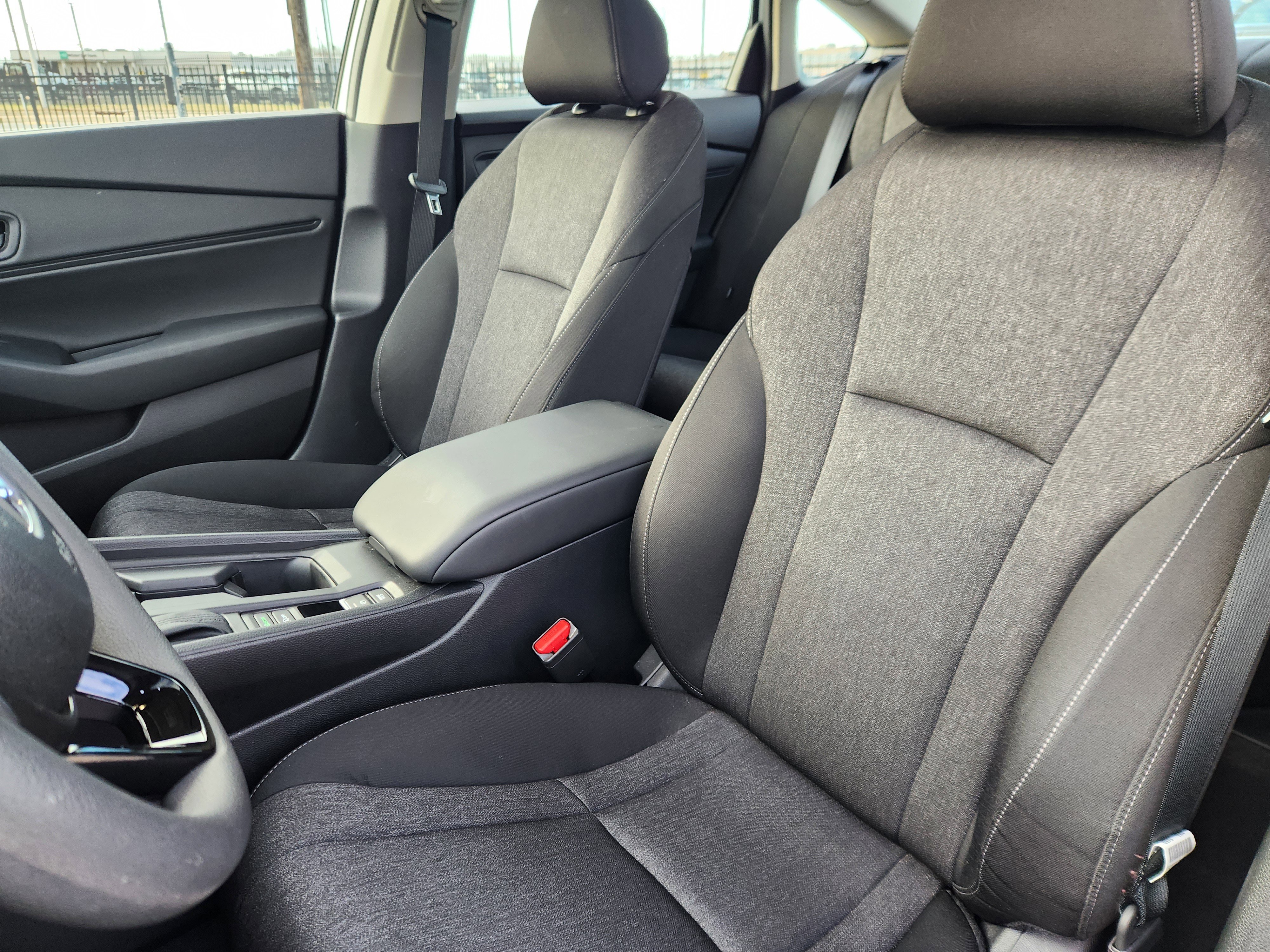 Certified 2025 Honda Accord SE image 7