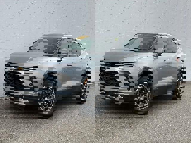 Used 2025 Chevrolet Blazer LT