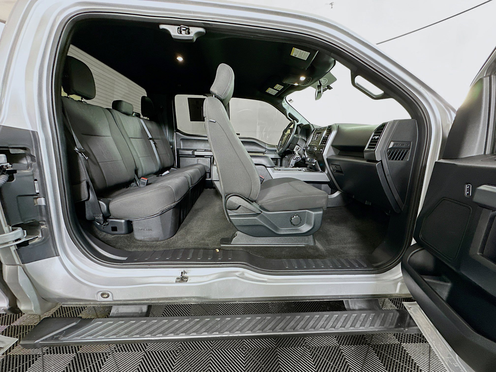 Used 2018 Ford F150 XLT w/ Equipment Group 301A Mid image 28