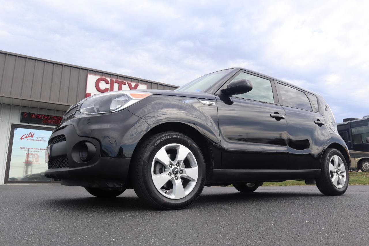 Used 2018 Kia Soul FWD image 14