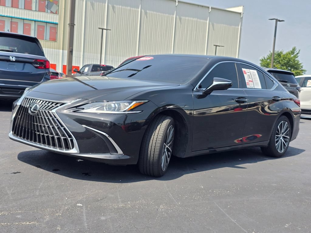 Used 2025 Lexus ES 350 w/ Premium Package FWD image 4