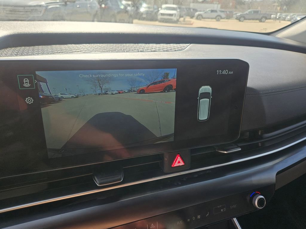 Used 2025 Kia Carnival image 22