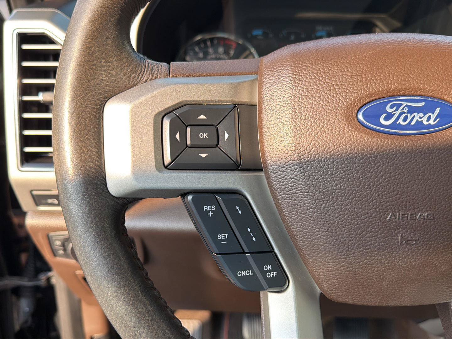 Used 2019 Ford F150 King Ranch w/ Equipment Group 601A Luxury AWD/4WD image 22