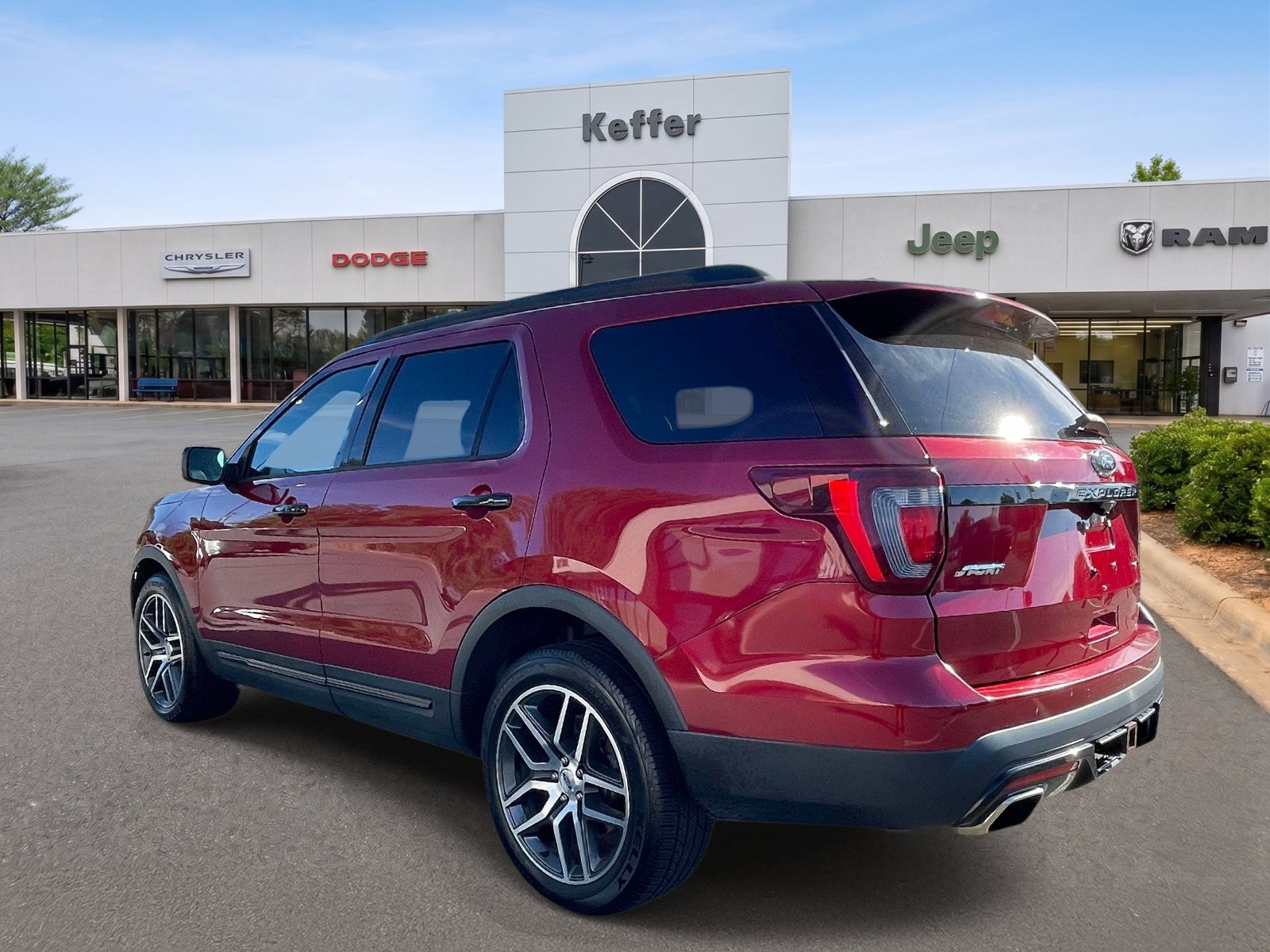 Used 2017 Ford Explorer Sport w/ Equipment Group 401A AWD/4WD image 4