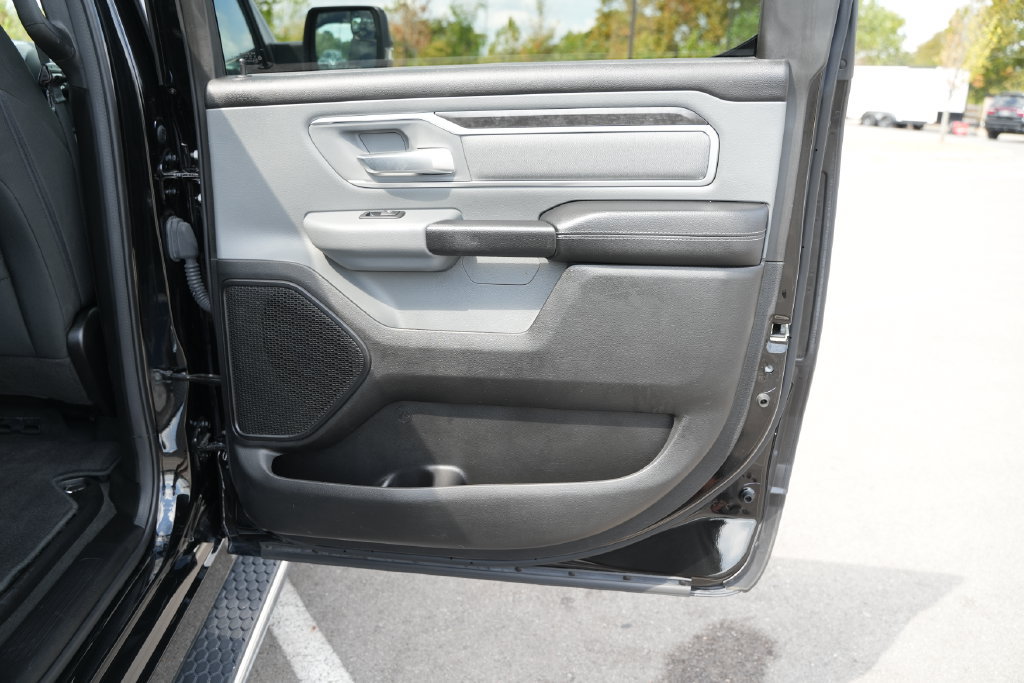 Used 2023 RAM 1500 Big Horn AWD/4WD image 22