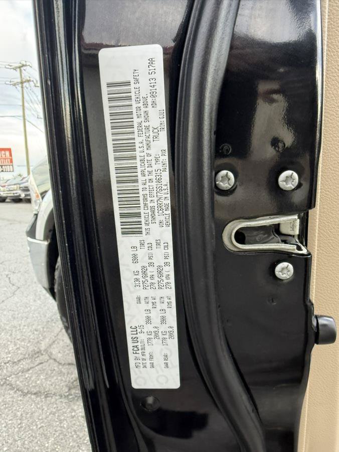 Used 2016 RAM 1500 Laramie w/ Convenience Group AWD/4WD image 40