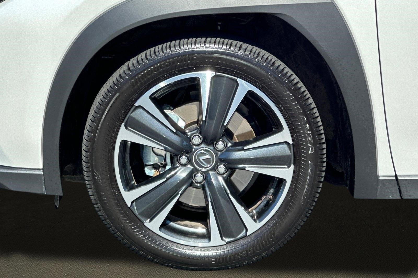 Used 2025 Lexus UX 300h FWD w/ Accessory Package (Z2) image 12