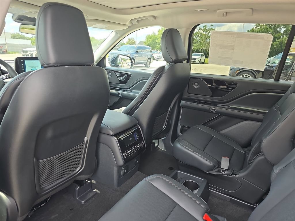 New 2025 Lincoln Aviator 2WD w/ Equipment Group 101A image 12