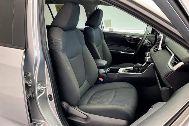 Used 2024 Toyota RAV4 LE image 6