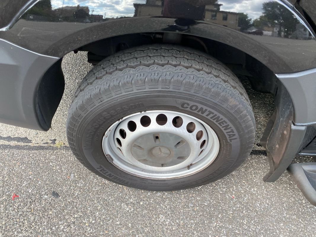 Used 2017 Mercedes-Benz Sprinter 3500 image 35