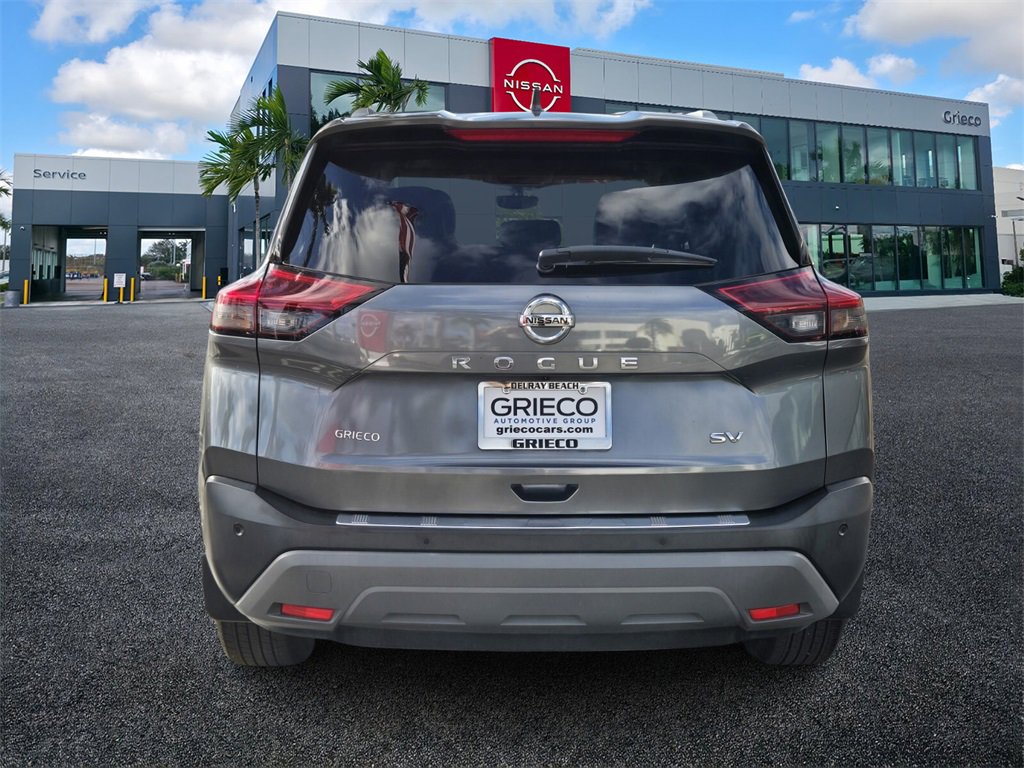 Used 2021 Nissan Rogue SV w/ Premium Package image 6