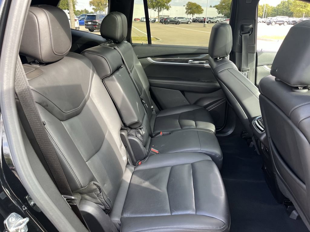 Used 2022 Cadillac XT6 Sport w/ Technology Package image 33